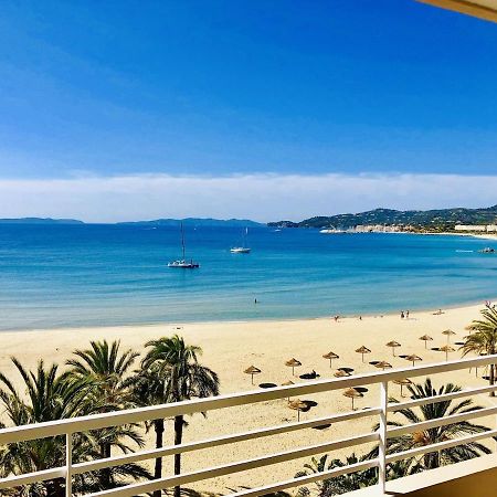 T3 Front De Mer Dernier Etage Vue Mer Petit Havre De Paix Pour Vos Vacances Emplacement Unique Vue Mer Panoramique A 180 Degres Pour Ce T3 En Face De La Plage Front De Mer Vue Sur Les Iles 5 Et Dernier Etage Avec Ascenseur Le Lavandou Dış mekan fotoğraf